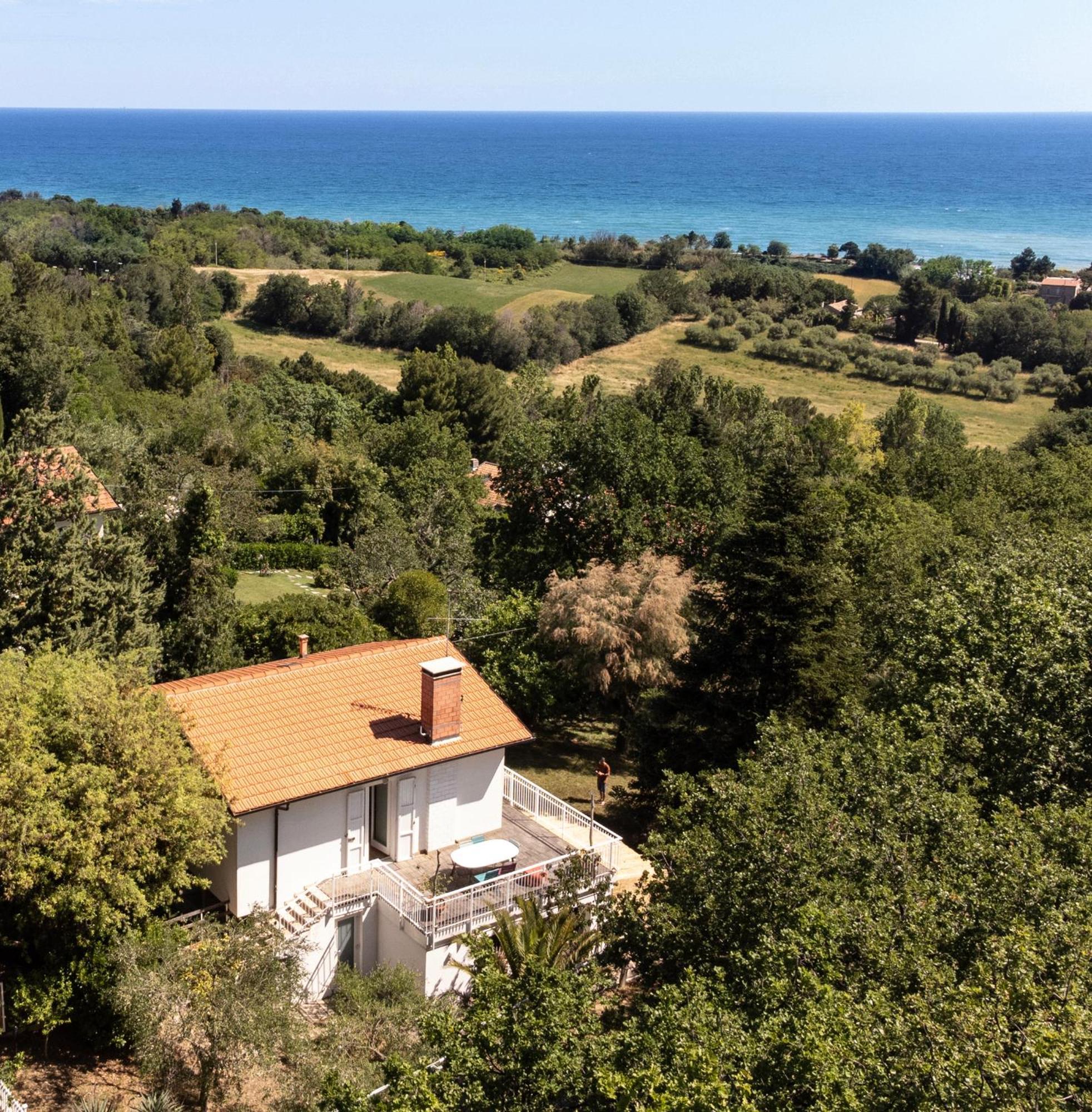 Villa Alba Pesaro Trebbiantico Exterior photo